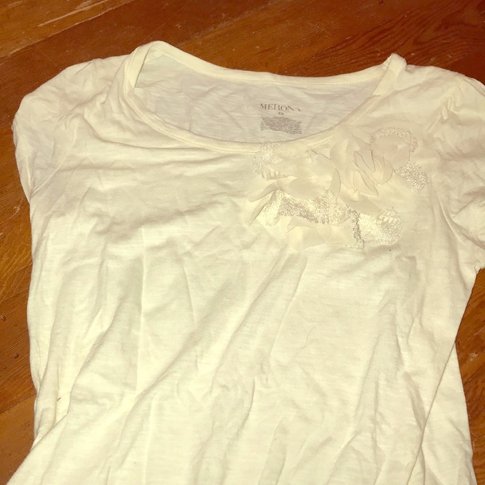 women's yellow top